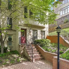 4607 MacArthur Boulevard Northwest, Unit B