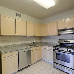5225 Pooks Hill Road, Unit B24N
